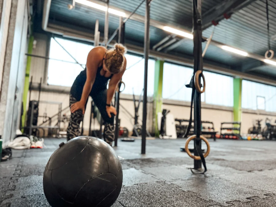 Athletin während eines Workouts