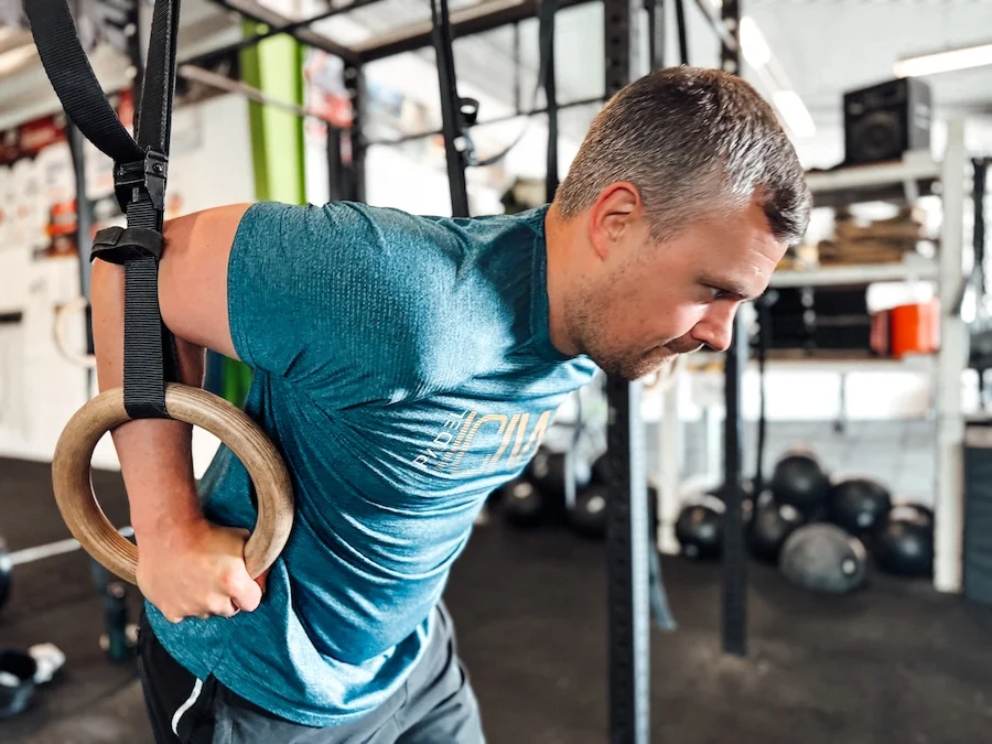 Athlete on the rings