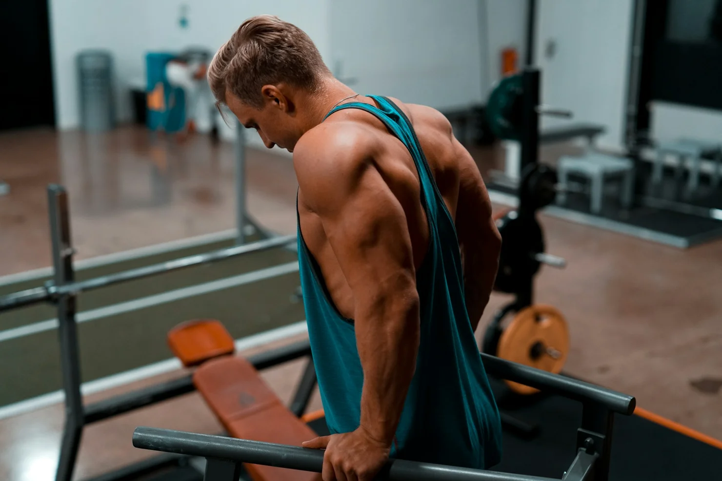 Athlete who does dips