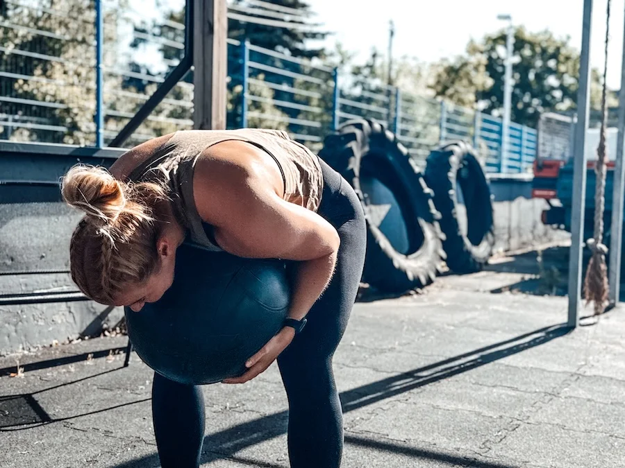 Athlete with a wall ball