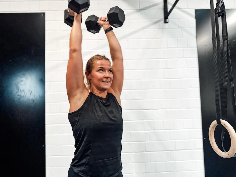 Athletin bei Dumbbell Clusters
