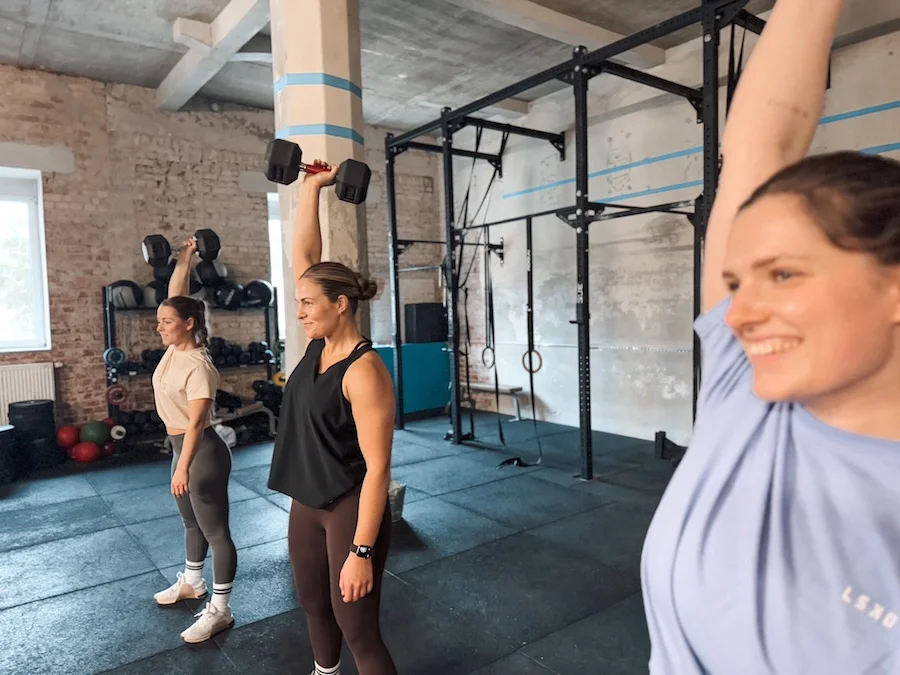 Athletinnen beim Training