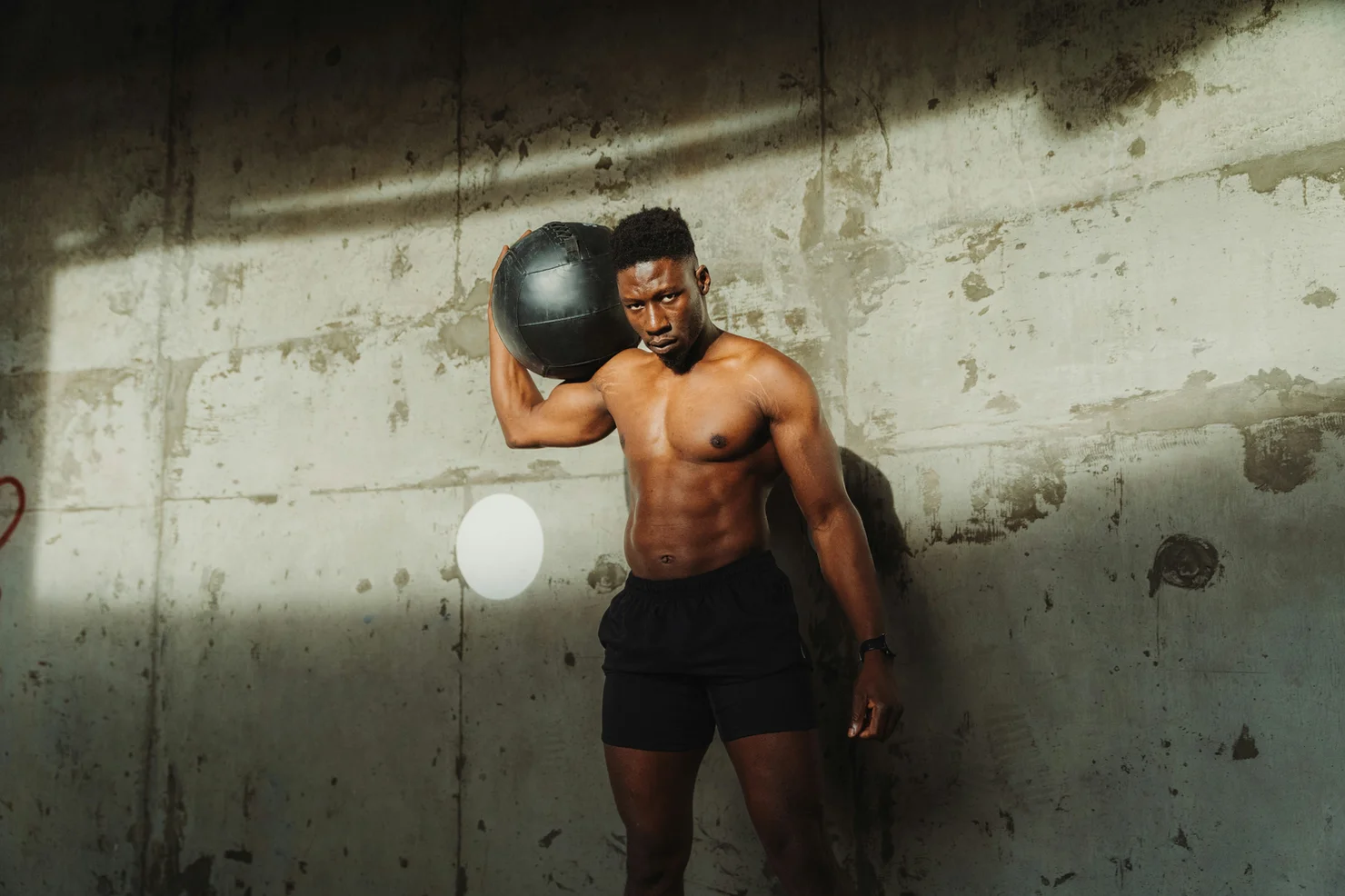 Athlete with a wall ball